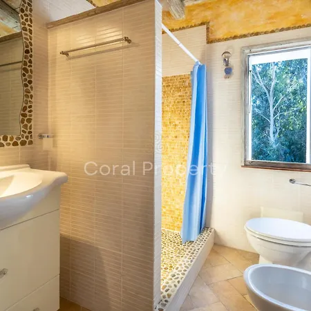 Secret View - 2 Beds - Wi-fi - Parking - By Coral Lägenhet Porto Cervo