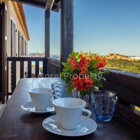 Apartment Secret View - 2 Beds - Wi-fi - Parking - By Coral