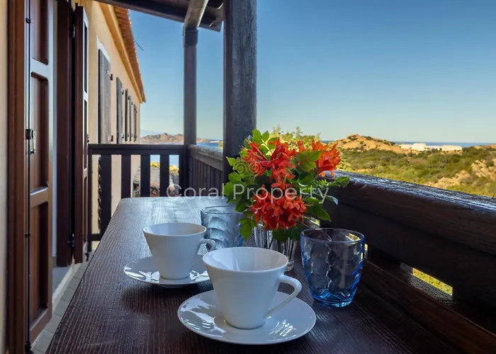 Apartment Secret View - 2 Beds - Wi-fi - Parking - By Coral