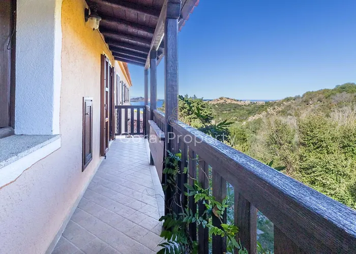 Secret View - 2 Beds - Wi-fi - Parking - By Coral Apartment